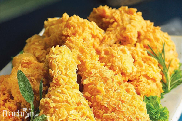 Gà rán BBQ Chicken vỏ giòn, thịt bên trong thơm, dai, ngọt, mềm mà không hề bở Gà rán BBQ Chicken vỏ giòn, thịt bên trong thơm, dai, ngọt, mềm mà không hề bở